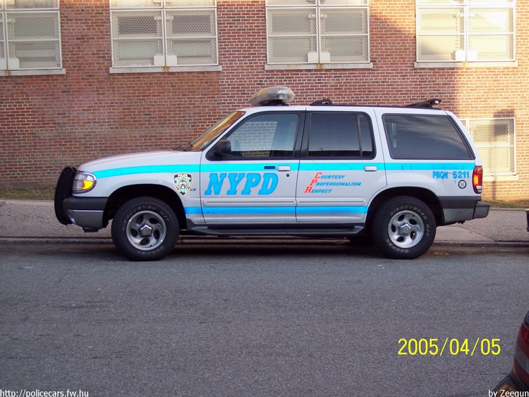 Ford Explorer, fotó: Zeegun
Keywords: USA Amerikai Egyesült Államok rendőr rendőrautó rendőrség nypd