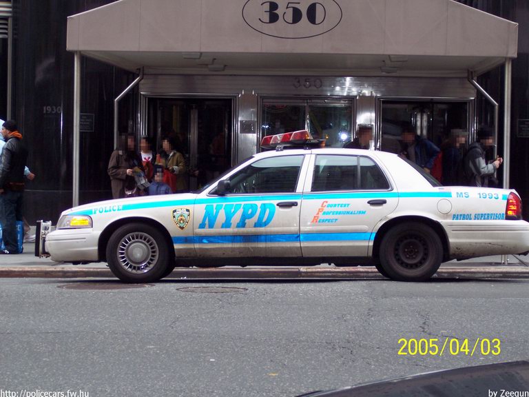 Ford Crown Victoria, fotó: Zeegun
Keywords: USA Amerikai Egyesült Államok rendőr rendőrautó rendőrség nypd