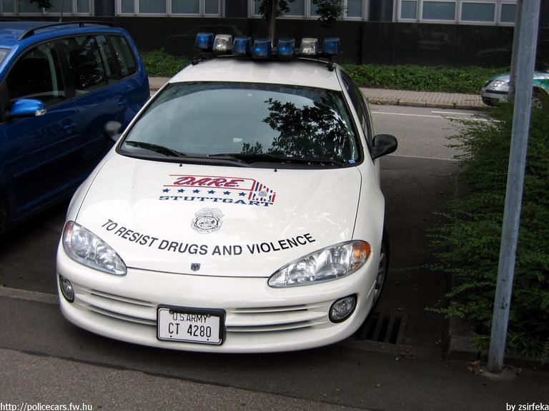 Dodge Intrepid, fotó: zsirfeka
Keywords: USA Amerikai Egyesült Államok rendőr rendőrautó rendőrség katonai