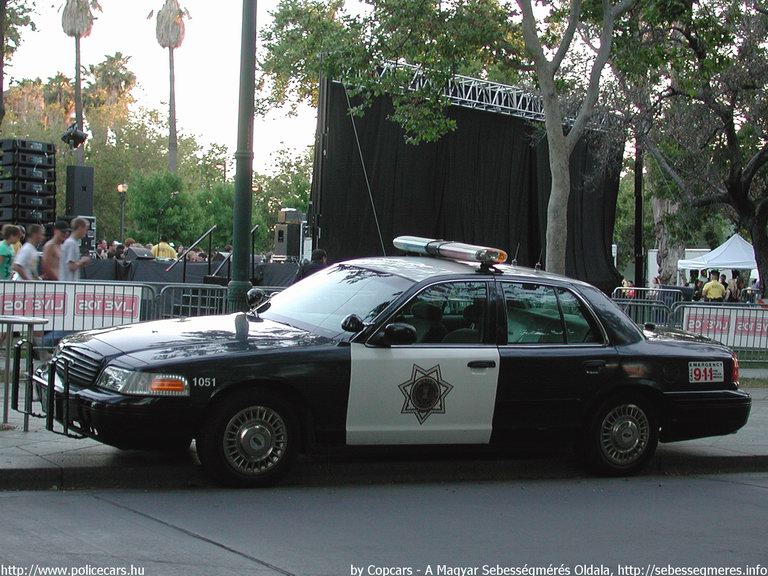Ford Crown Victoria, fotó: [url=http://sebessegmeres.info]Copcars[/url]
Keywords: USA Amerikai Egyesült Államok rendőr rendőrautó rendőrség