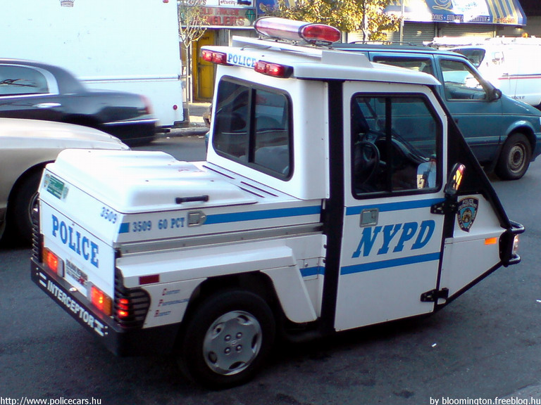 Cushman, fotó: [url=http://bloomington.freeblog.hu]bloomington.freeblog.hu[/url]
Keywords: USA Amerikai Egyesült Államok rendőr rendőrautó rendőrség nypd