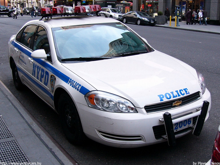 Chevrolet Impala, fotó: Plavecz János
Keywords: USA Amerikai Egyesült Államok rendőr rendőrautó rendőrség nypd