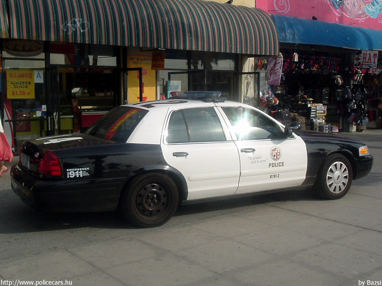Ford Crown Victoria, fotó: Bazsi
Keywords: USA Amerikai Egyesült Államok rendőr rendőrautó rendőrség