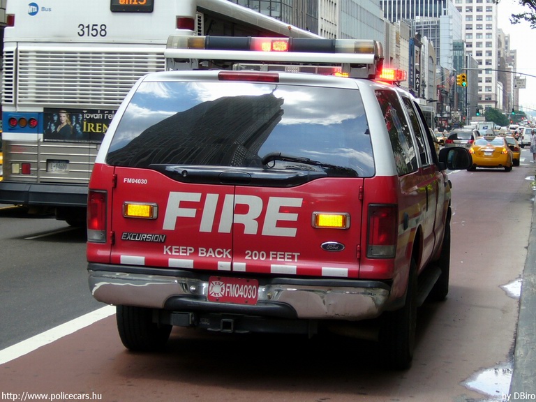 Ford Excursion, fotó: DBiro
Keywords: USA Amerikai Egyesült Államok tûzoltó tûzoltóautó tûzoltóság fdny