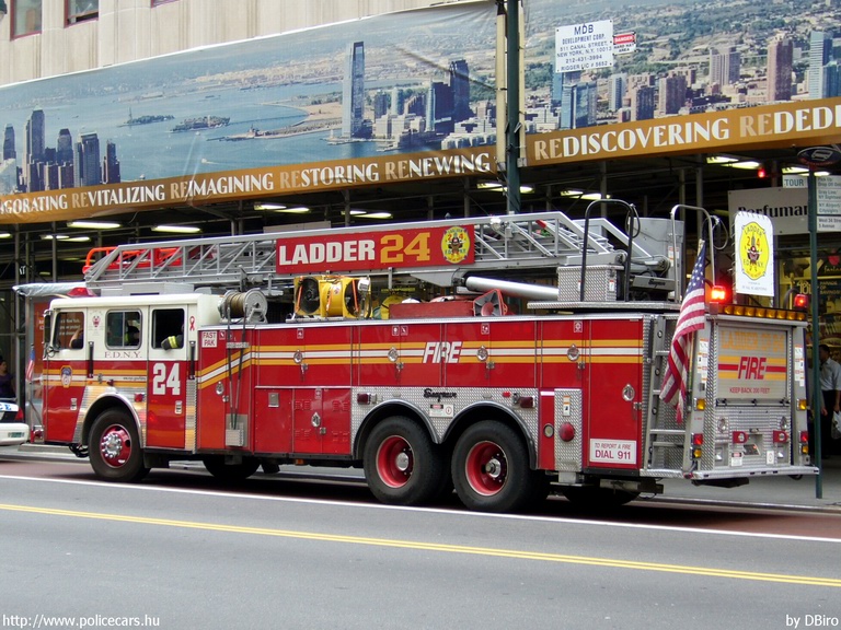 Seagrave, fotó: DBiro
Keywords: USA Amerikai Egyesült Államok tûzoltó tûzoltóautó tûzoltóság fdny