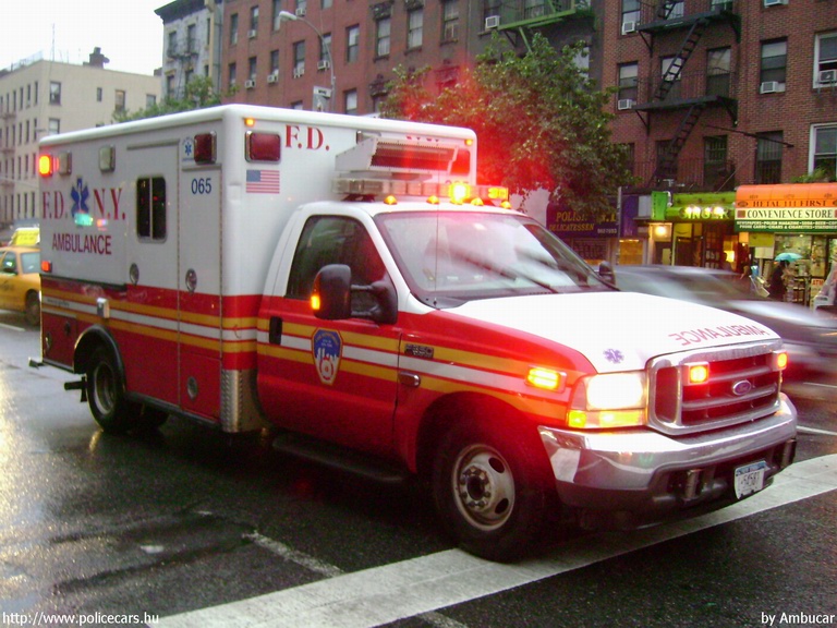 Ford, fotó: Ambucar
Keywords: USA Amerikai Egyesült Államok mentő mentőautó tûzoltóautó tûzoltóság