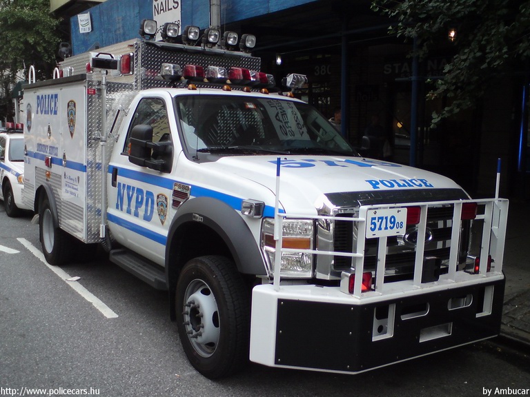 Ford F-550, fotó: Ambucar
Keywords: USA Amerikai Egyesült Államok rendőr rendőrautó rendőrség nypd