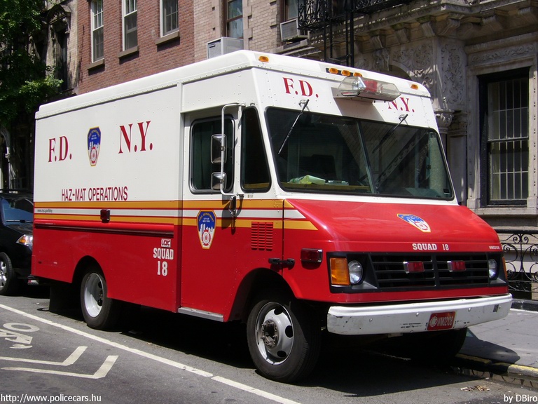 GMC, fotó: DBiro
Keywords: USA Amerikai Egyesült Államok tûzoltó tûzoltóautó tûzoltóság fdny
