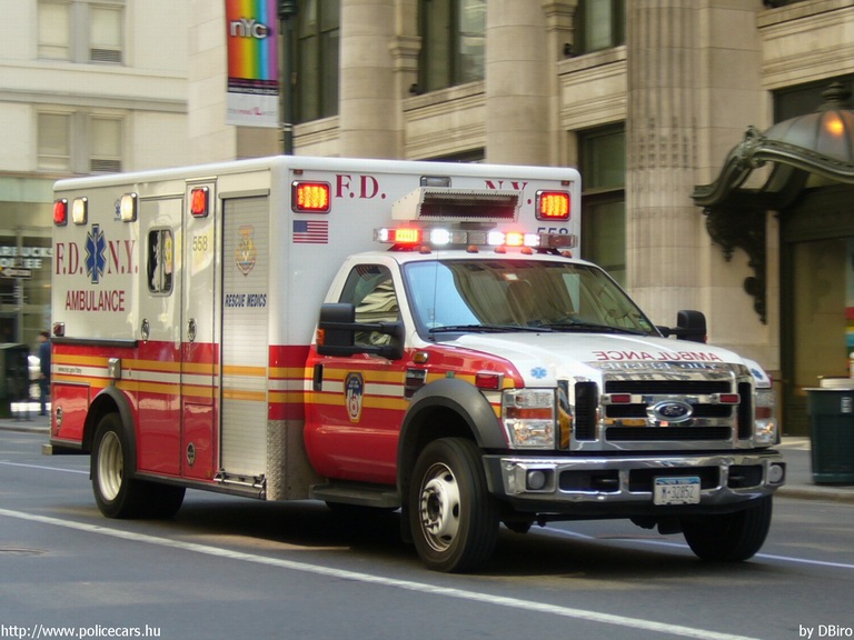 Ford F-350 Super Duty, fotó: DBiro
Keywords: USA Amerikai Egyesült Államok mentő mentőautó fdny