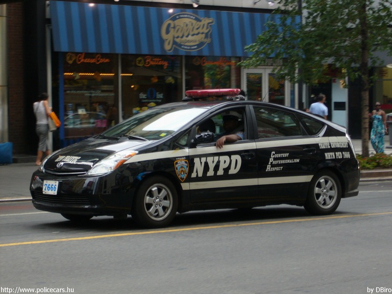 Toyota Prius, fotó: DBiro
Keywords: USA Amerikai Egyesült Államok rendőr rendőrautó rendőrség nypd