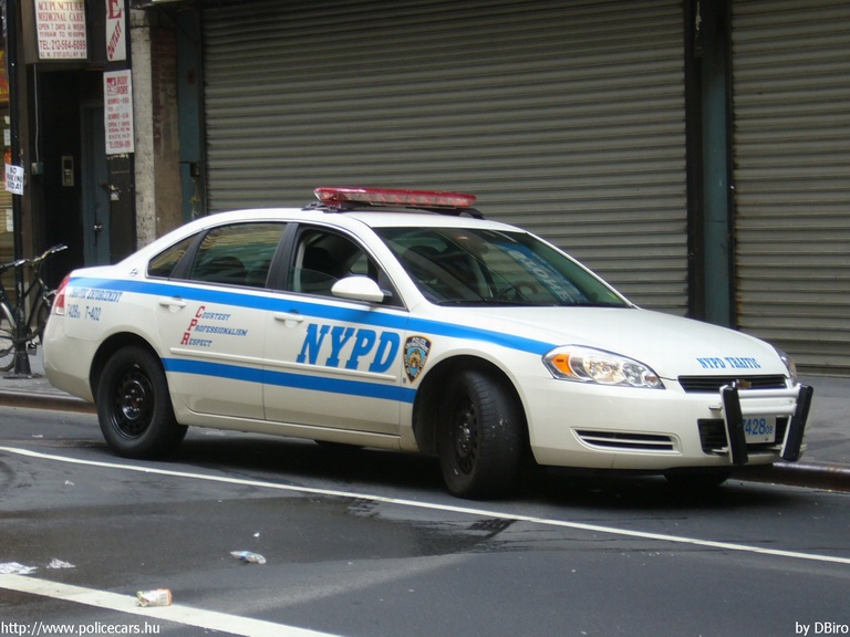 Chevrolet Impala, fotó: DBiro
Keywords: USA Amerikai Egyesült Államok rendőr rendőrautó rendőrség nypd