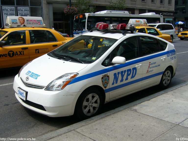 Toyota Prius, fotó: DBiro
Keywords: USA Amerikai Egyesült Államok rendőr rendőrautó rendőrség nypd