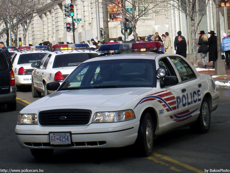 Ford Crown Victoria, fotó: BakosPhoto
Keywords: USA Amerikai Egyesült Államok rendőr rendőrautó rendőrség