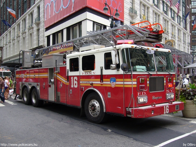 Seagrave, fotó: DBiro
Keywords: USA Amerikai Egyesült Államok tûzoltó tûzoltóautó tûzoltóság FDNY
