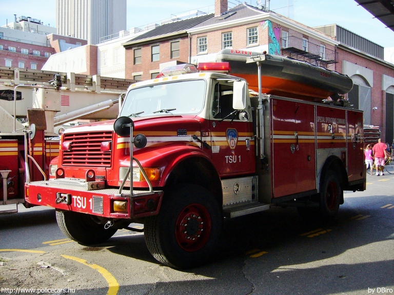 International 4800, fotó: DBiro
Keywords: USA Amerikai Egyesült Államok tûzoltó tûzoltóautó tûzoltóság FDNY
