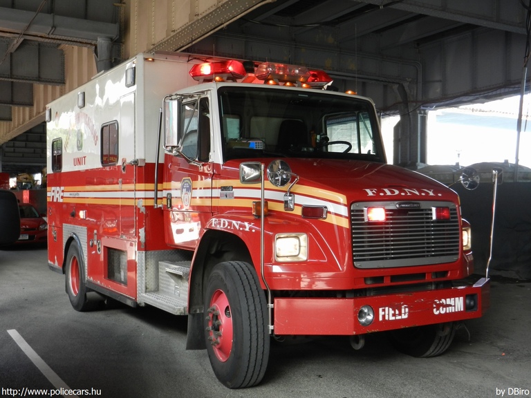 Freightliner FL106, fotó: DBiro
Keywords: USA Amerikai Egyesült Államok tûzoltó tûzoltóautó tûzoltóság FDNY