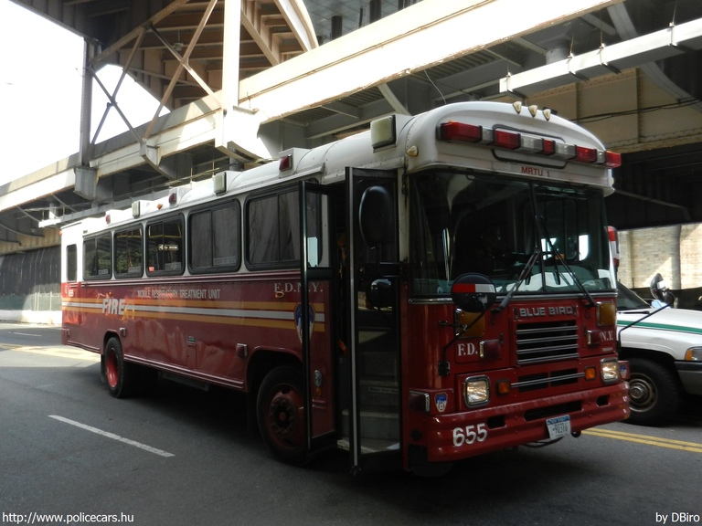 Blue Bird, fotó: DBiro
Keywords: USA Amerikai Egyesült Államok tûzoltó tûzoltóautó tûzoltóság FDNY
