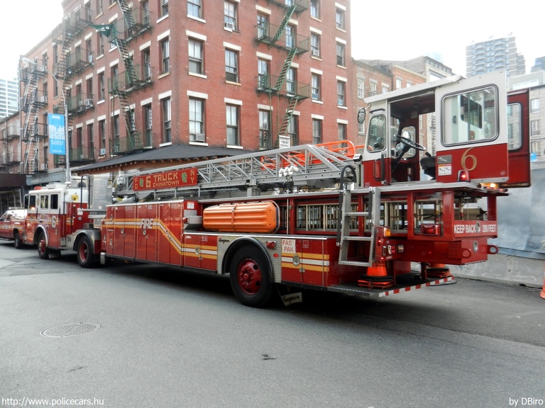 Seagrave, fotó: DBiro
Keywords: USA Amerikai Egyesült Államok tûzoltó tûzoltóautó tûzoltóság FDNY