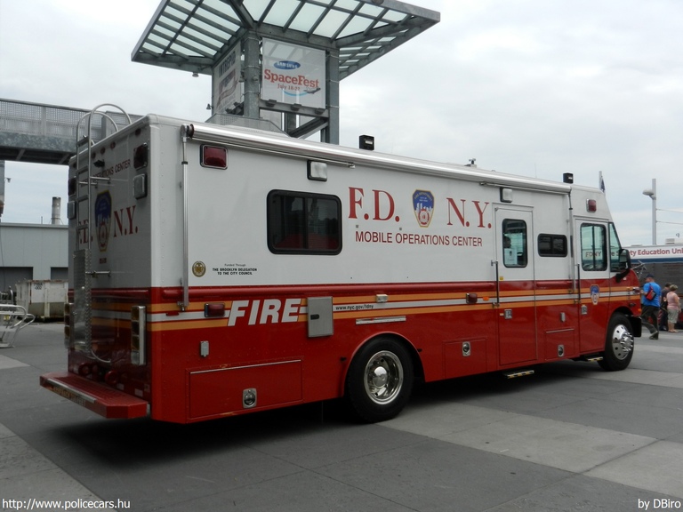 Freightliner MT-55 / LDV, fotó: DBiro
Keywords: USA Amerikai Egyesült Államok tûzoltó tûzoltóautó tûzoltóság FDNY