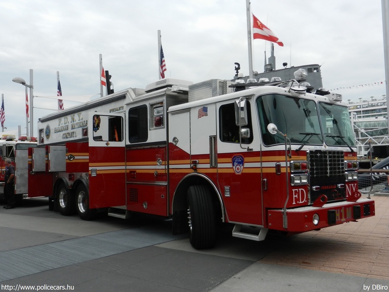 Ferrara Ultra, fotó: DBiro
Keywords: USA Amerikai Egyesült Államok tûzoltó tûzoltóautó tûzoltóság FDNY