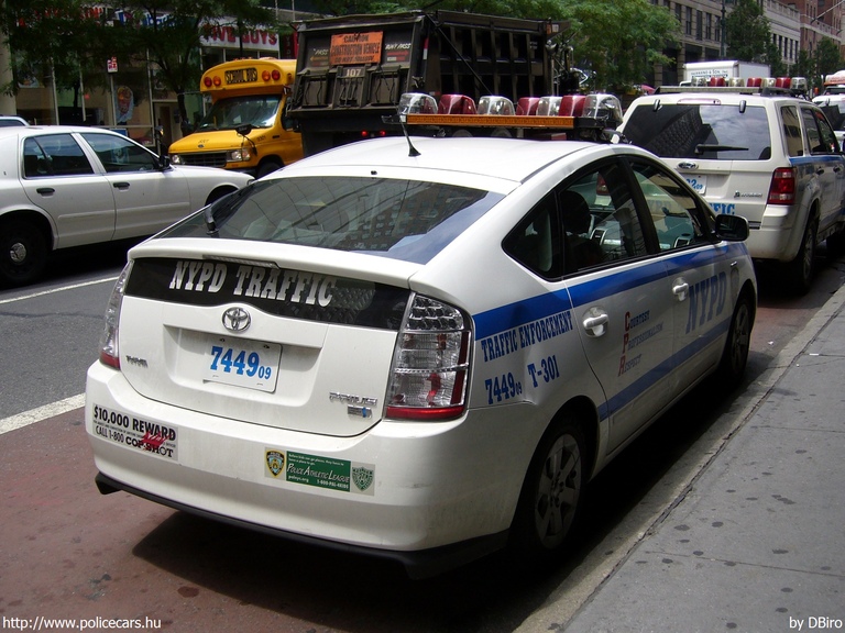 Toyota Prius, fotó: DBiro
Keywords: USA Amerikai Egyesült Államok rendőr rendőrautó rendőrség NYPD