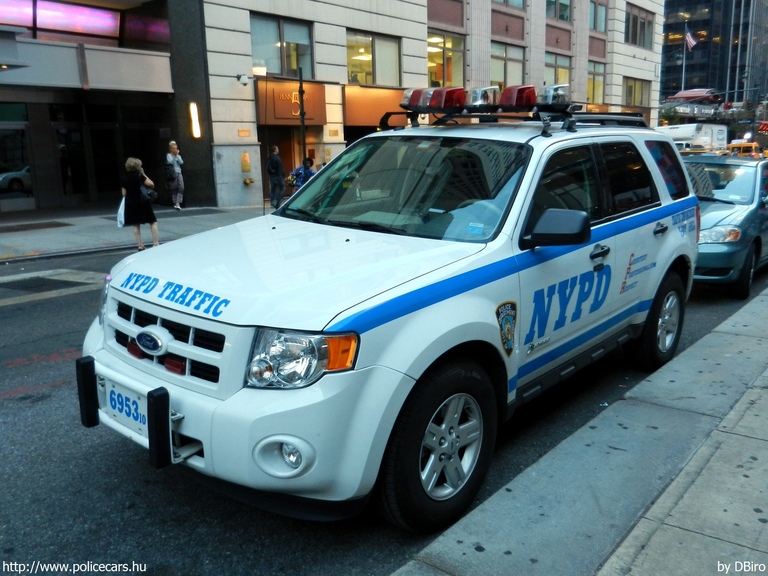 Ford Escape Hybrid, fotó: DBiro
Keywords: USA Amerikai Egyesült Államok rendőr rendőrautó rendőrség NYPD