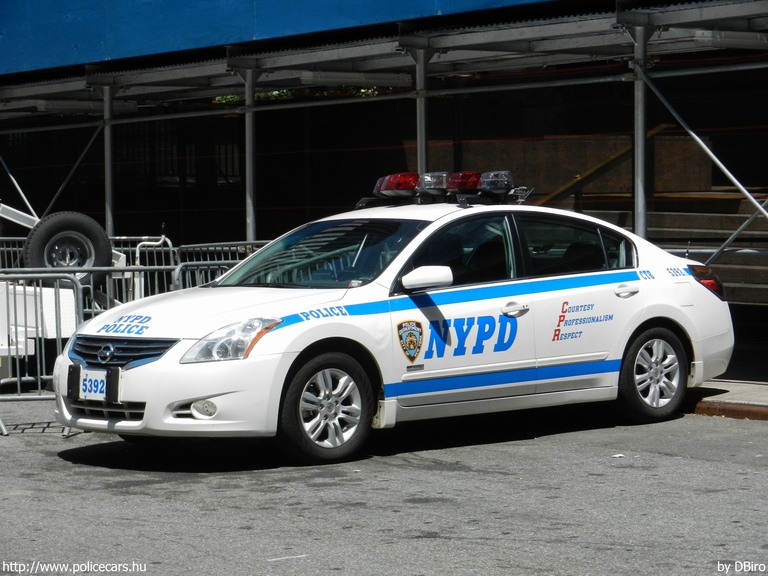 Nissan Altima Hybrid, fotó: DBiro
Keywords: USA Amerikai Egyesült Államok rendőr rendőrautó rendőrség NYPD