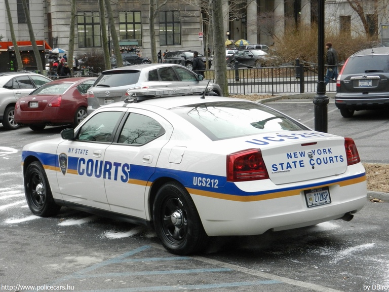 Dodge Charger, fotó: DBiro
Keywords: USA Amerikai Egyesült Államok rendőr rendőrautó rendőrség