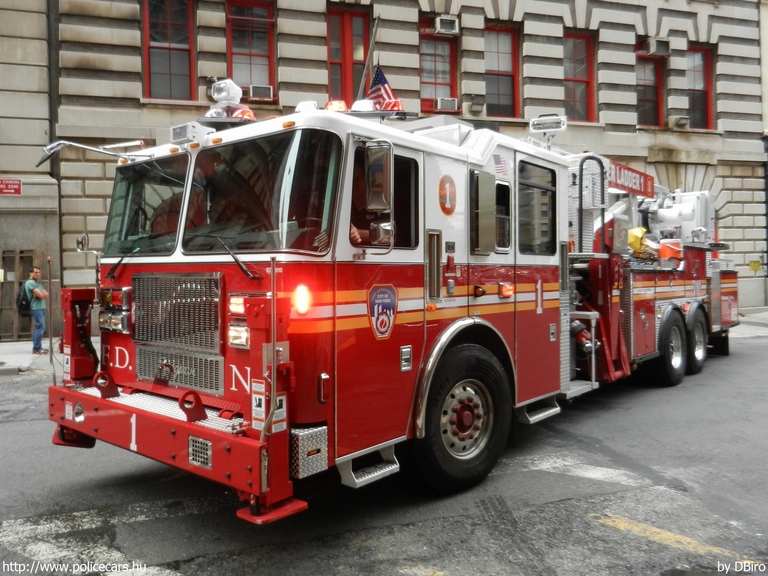 Seagrave Marauder II Aerialscope 75ft Tower Ladder, fotó: DBiro
Keywords: USA Amerikai Egyesült Államok tûzoltó tûzoltóautó tûzoltóság FDNY