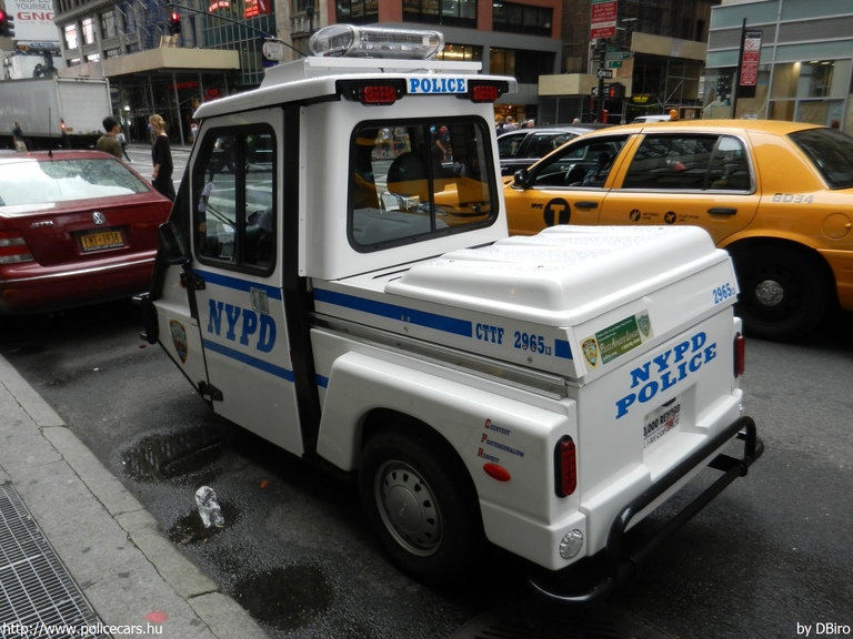 Cushman, fotó: DBiro
Keywords: USA Amerikai Egyesült Államok rendőr rendőrautó rendőrség NYPD