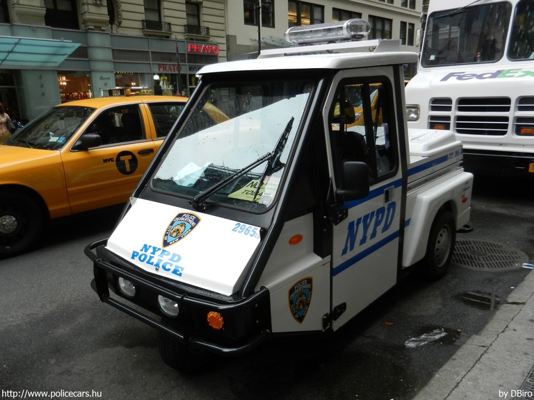 Cushman, fotó: DBiro
Keywords: USA Amerikai Egyesült Államok rendőr rendőrautó rendőrség NYPD