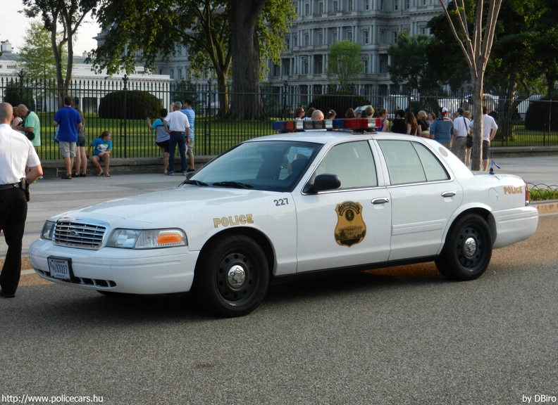 Ford Crown Victoria, fotó: DBiro
Keywords: USA Amerikai Egyesült Államok rendőr rendőrautó rendőrség