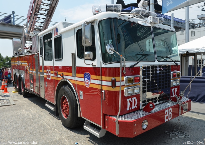 Ferrara, fotó: Sütöri Dávid
Keywords: USA Amerikai Egyesült Államok tûzoltó tûzoltóautó tûzoltóság FDNY