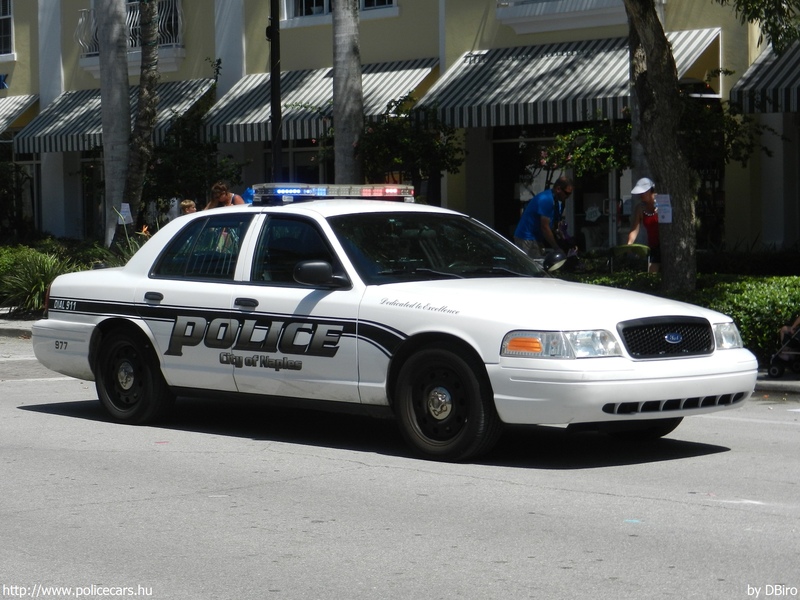 Ford Crown Victoria, fotó: DBiro
Keywords: USA Amerikai Egyesült Államok rendőr rendőrautó rendőrség