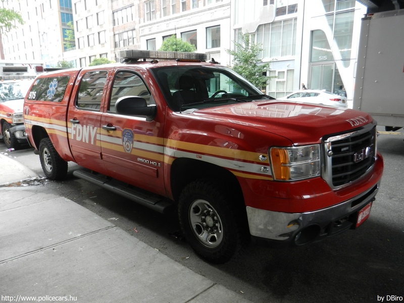 GMC Sierra 2500HD, fotó: DBiro
Keywords: USA Amerikai Egyesült Államok tûzoltó tûzoltóautó tûzoltóság FDNY