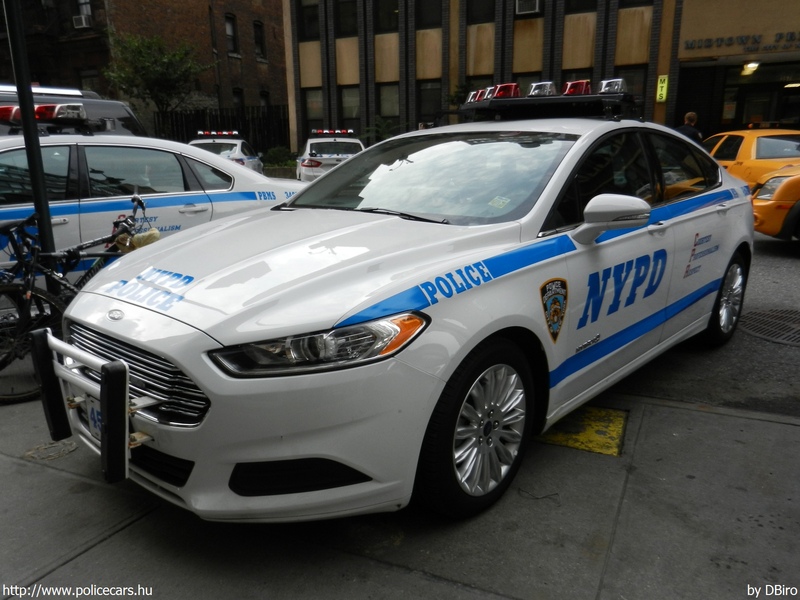 Ford Fusion, fotó: DBiro
Keywords: USA Amerikai Egyesült Államok rendőr rendőrautó rendőrség NYPD