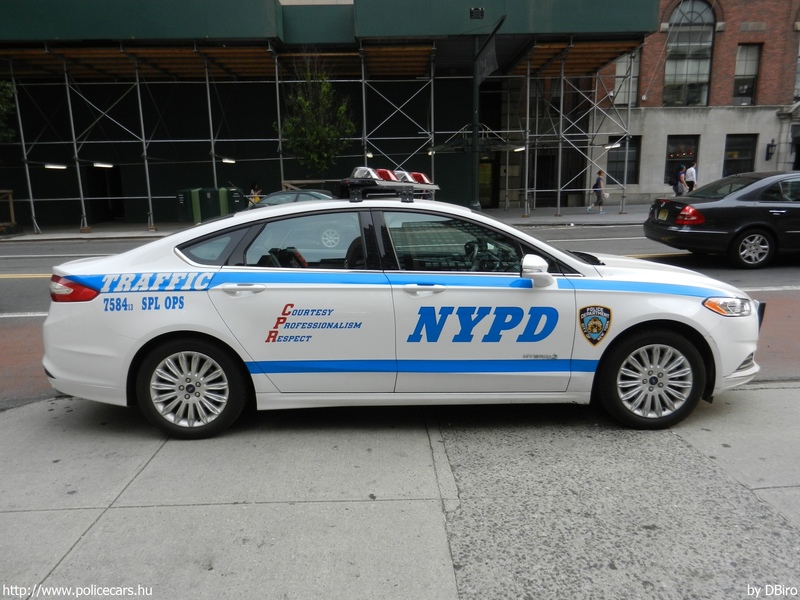 Ford Fusion, fotó: DBiro
Keywords: USA Amerikai Egyesült Államok rendőr rendőrautó rendőrség NYPD