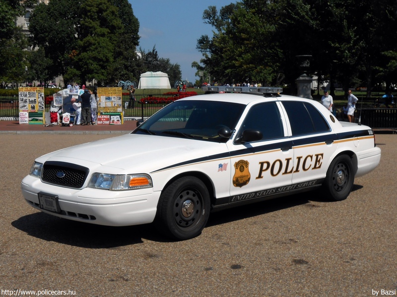 Ford Crown Victoria, fotó: Bazsi
Keywords: USA Amerikai Egyesült Államok rendőr rendőrautó rendőrség