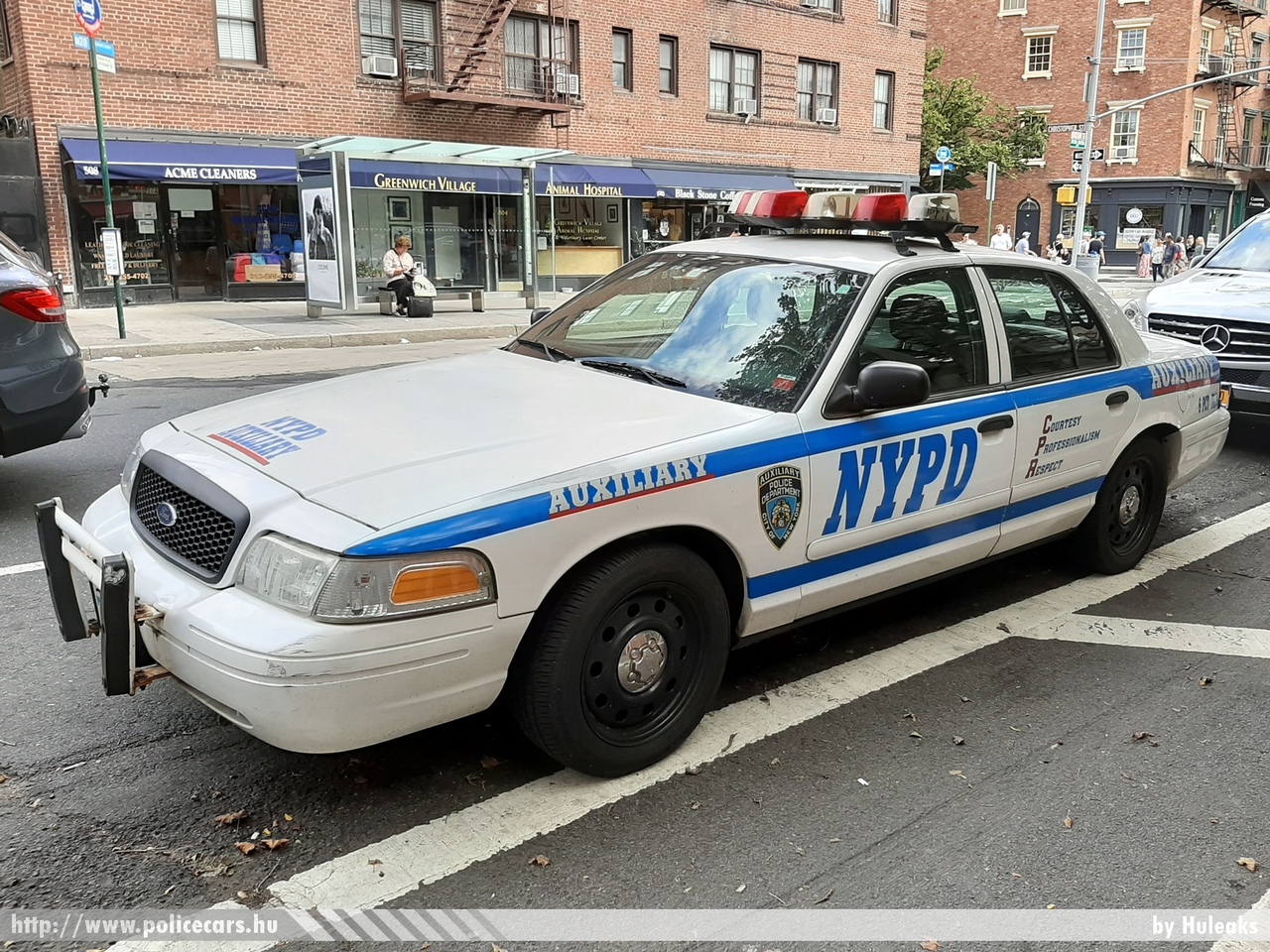 Ford Crown Victoria, New York, NYPD, fotó: Huleaks
Keywords: USA Amerikai Egyesült Államok rendőr rendőrautó rendőrség police policecar united states