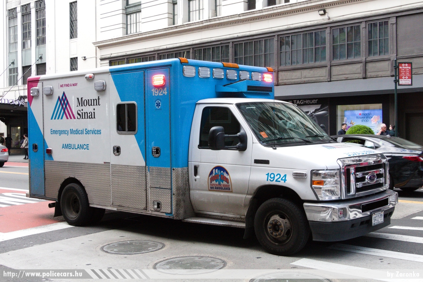 Ford E-350, fotó: Zaronka
Keywords: USA Amerikai Egyesült Államok mentő mentőautó ambulance united states