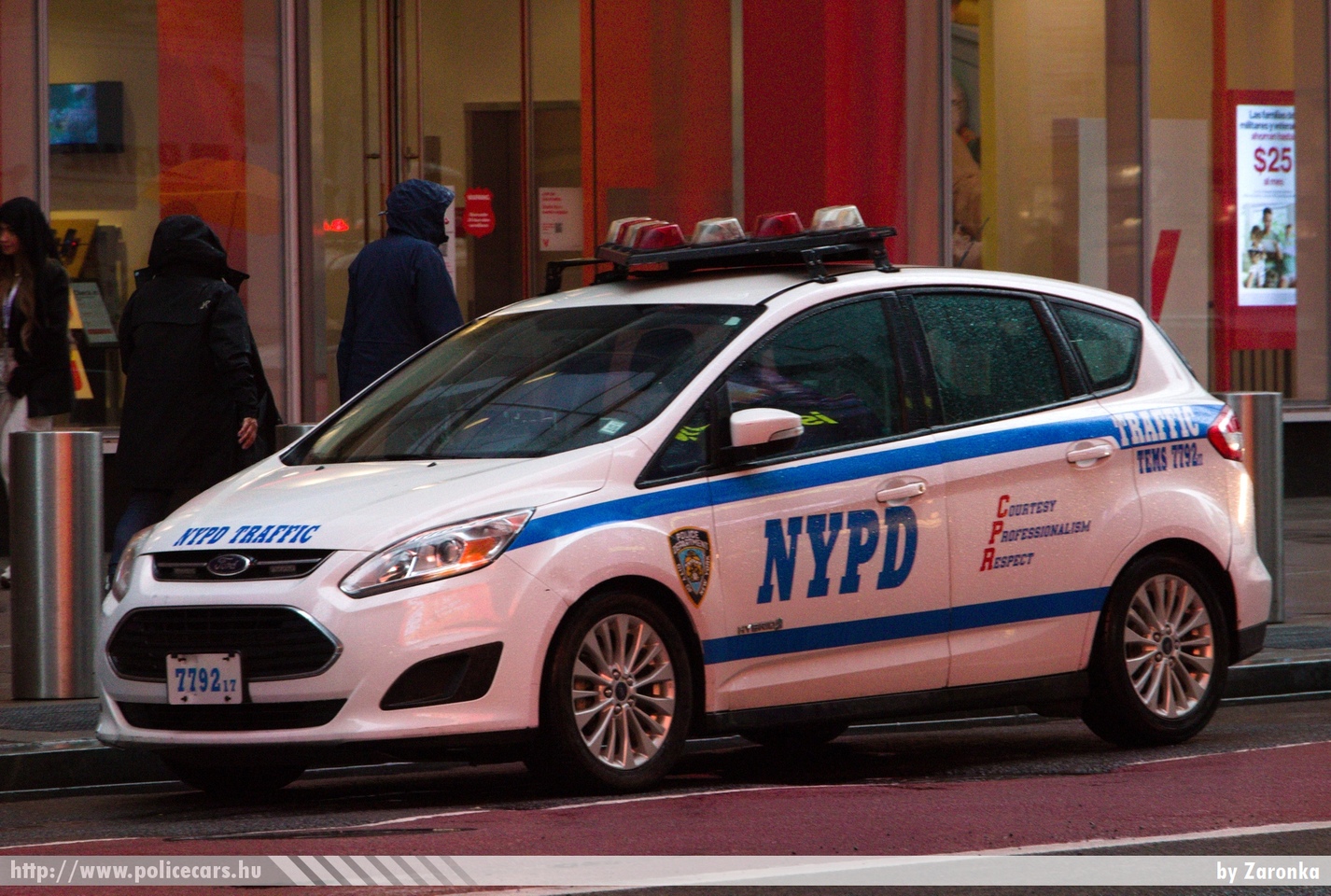 Ford C-Max, New York City Police Department, fotó: Zaronka
Keywords: USA Amerikai Egyesült Államok rendőr rendőrautó rendőrség police policecar united states