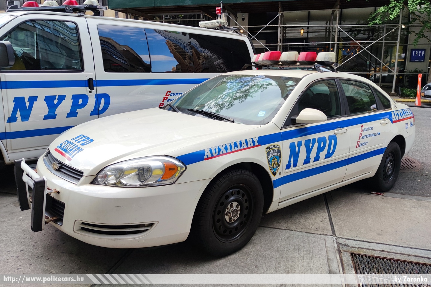 Chevrolet Impala, New York City Police Department, fotó: Zaronka
Keywords: USA Amerikai Egyesült Államok rendőr rendőrautó rendőrség police policecar united states