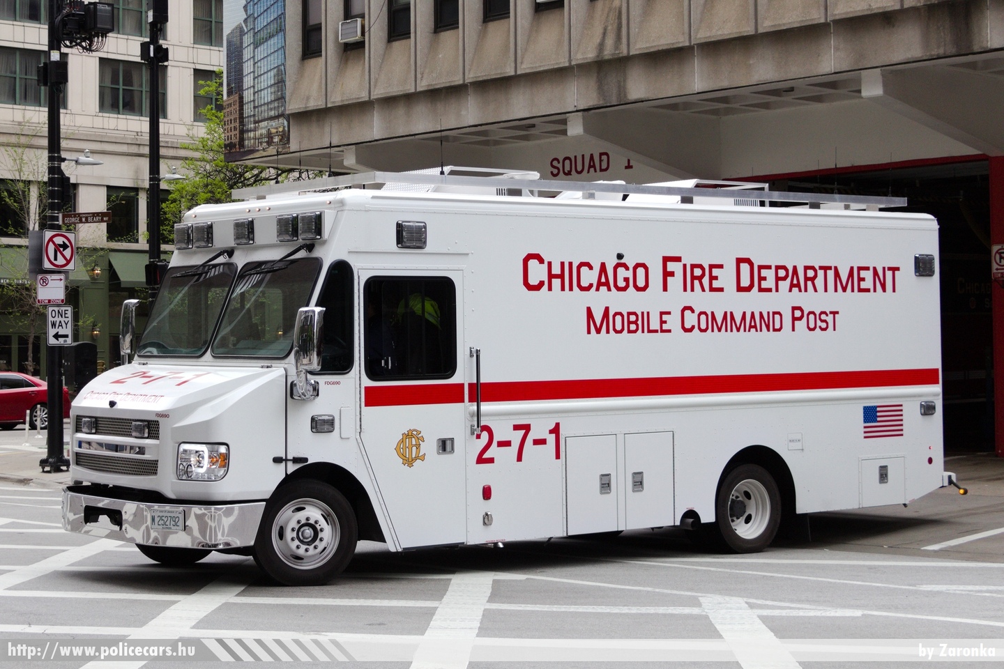 Freightliner MT-55 Mobile Command Post, Chicago Fire Department, fotó: Zaronka
Keywords: USA Amerikai Egyesült Államok tûzoltó tûzoltóautó fire firetruck united states