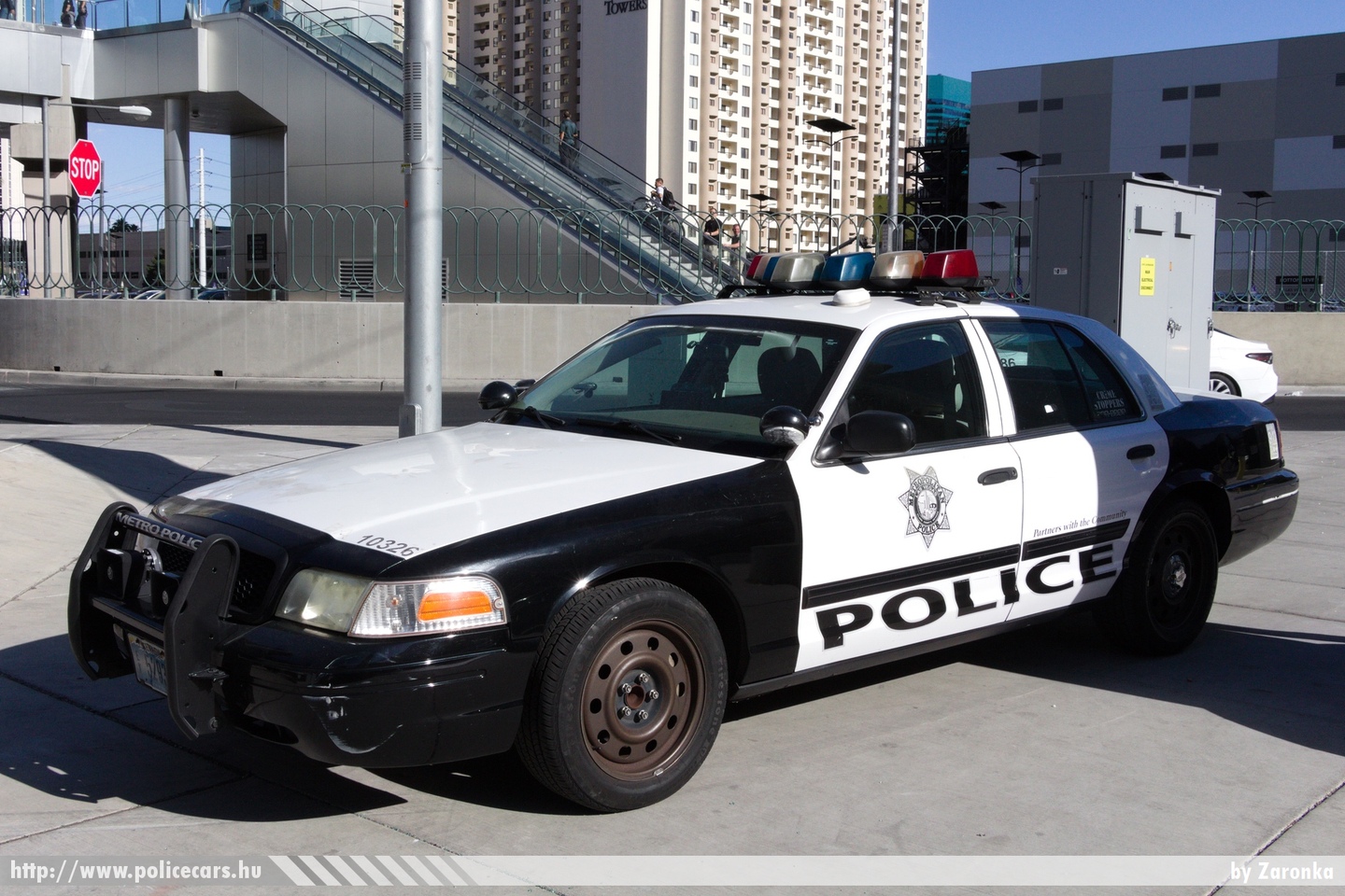 Ford Crown Victoria, Las Vegas Metropolitan Police Department, fotó: Zaronka
Keywords: USA Amerikai Egyesült Államok rendőr rendőrautó rendőrség police policecar united states