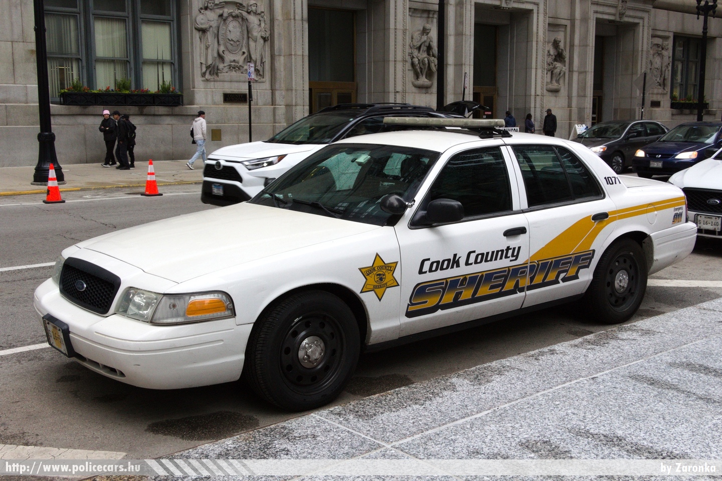 Ford Crown Victoria, Cook County Sheriff's Office, fotó: Zaronka
Keywords: USA Amerikai Egyesült Államok rendőr rendőrautó rendőrség police policecar united states