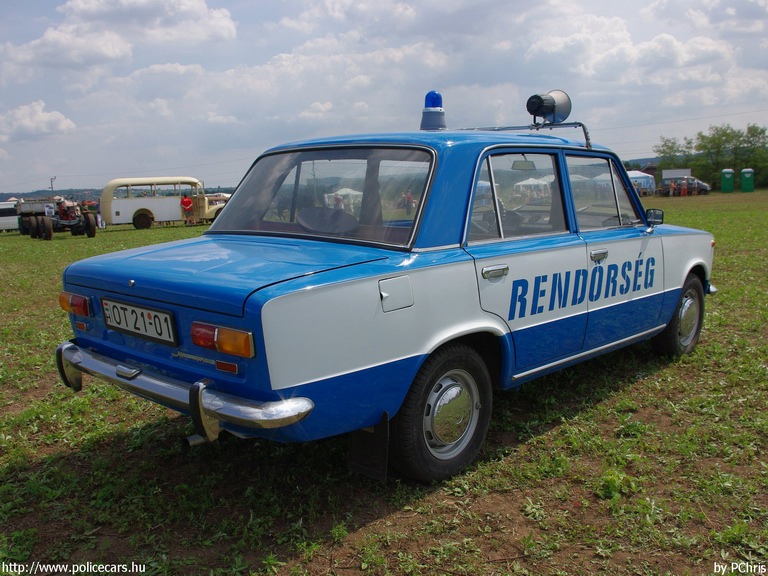 Lada 2101, fotó: PChris
Keywords: rendőr rendőrautó rendőrség
