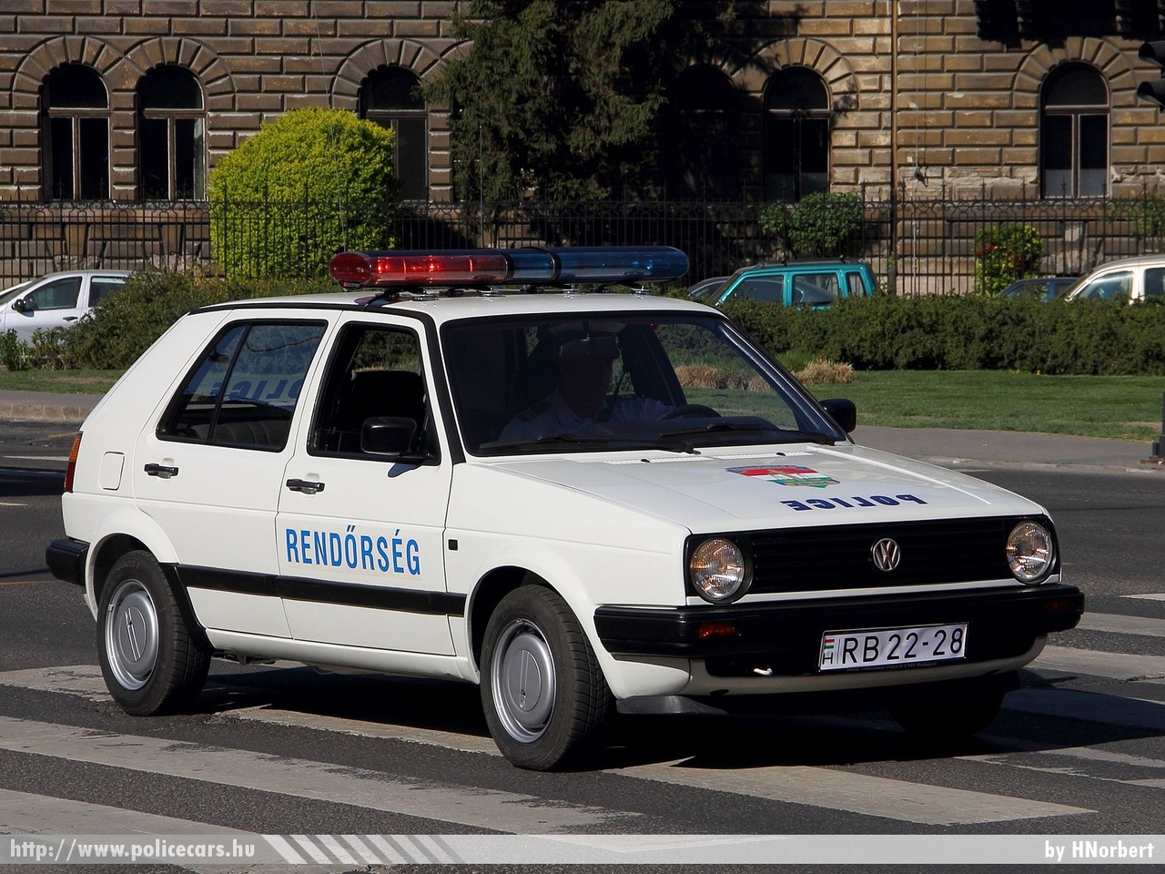Volkswagen Golf II, fotó: HNorbert
Keywords: rendőr rendőrautó rendőrség magyar Magyarország police policecar Hungary hungarian RB22-28