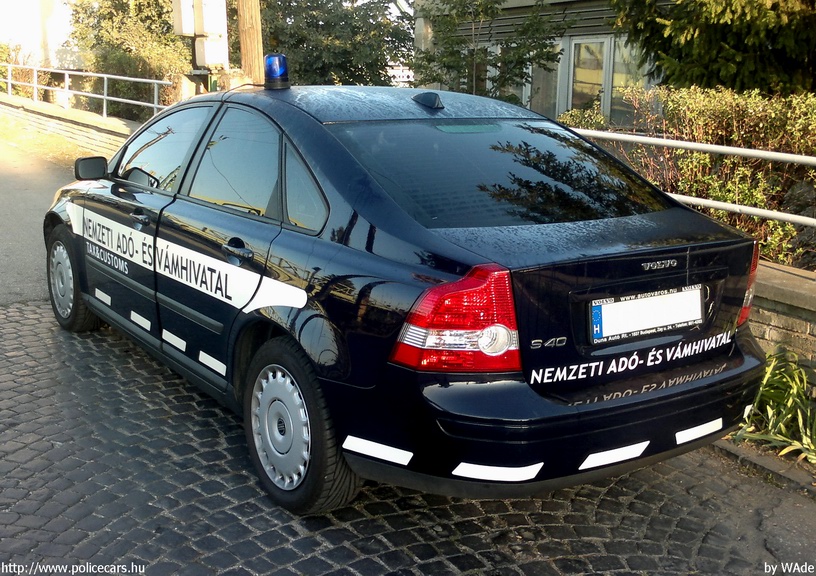 Volvo S40, Nemzeti Adó- és Vámhivatal, fotó: WAde
Keywords: vám magyar Magyarország NAV VPOP pénzügyőrség Hungary hungarian customs