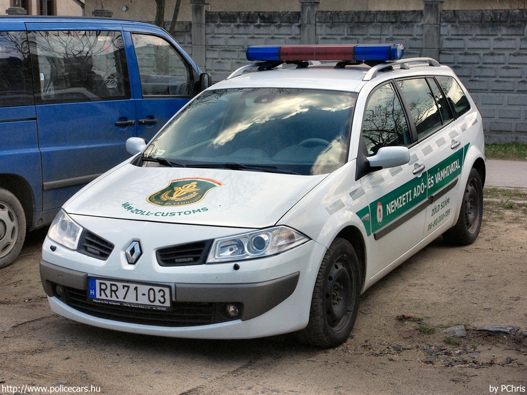 Renault Megane, Nemzeti Adó- és Vámhivatal, fotó: PChris
Keywords: vám magyar Magyarország NAV VPOP pénzügyőrség RR71-03 Hungary hungarian customs