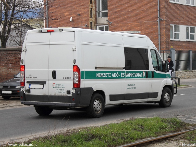 Peugeot Boxer, Nemzeti Adó- és Vámhivatal, fotó: HNorbert
Keywords: vám magyar Magyarország NAV VPOP pénzügyőrség Hungary hungarian customs